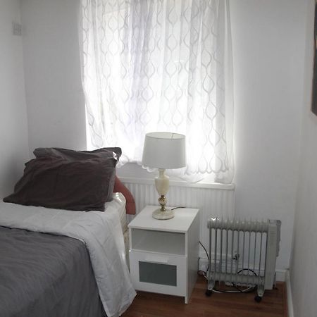 Grey Double Bedroom ロンドン エクステリア 写真