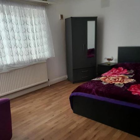 Grey Double Bedroom ロンドン エクステリア 写真