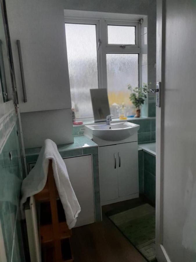 Grey Double Bedroom ロンドン エクステリア 写真