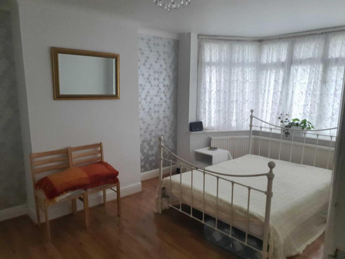 Grey Double Bedroom ロンドン エクステリア 写真